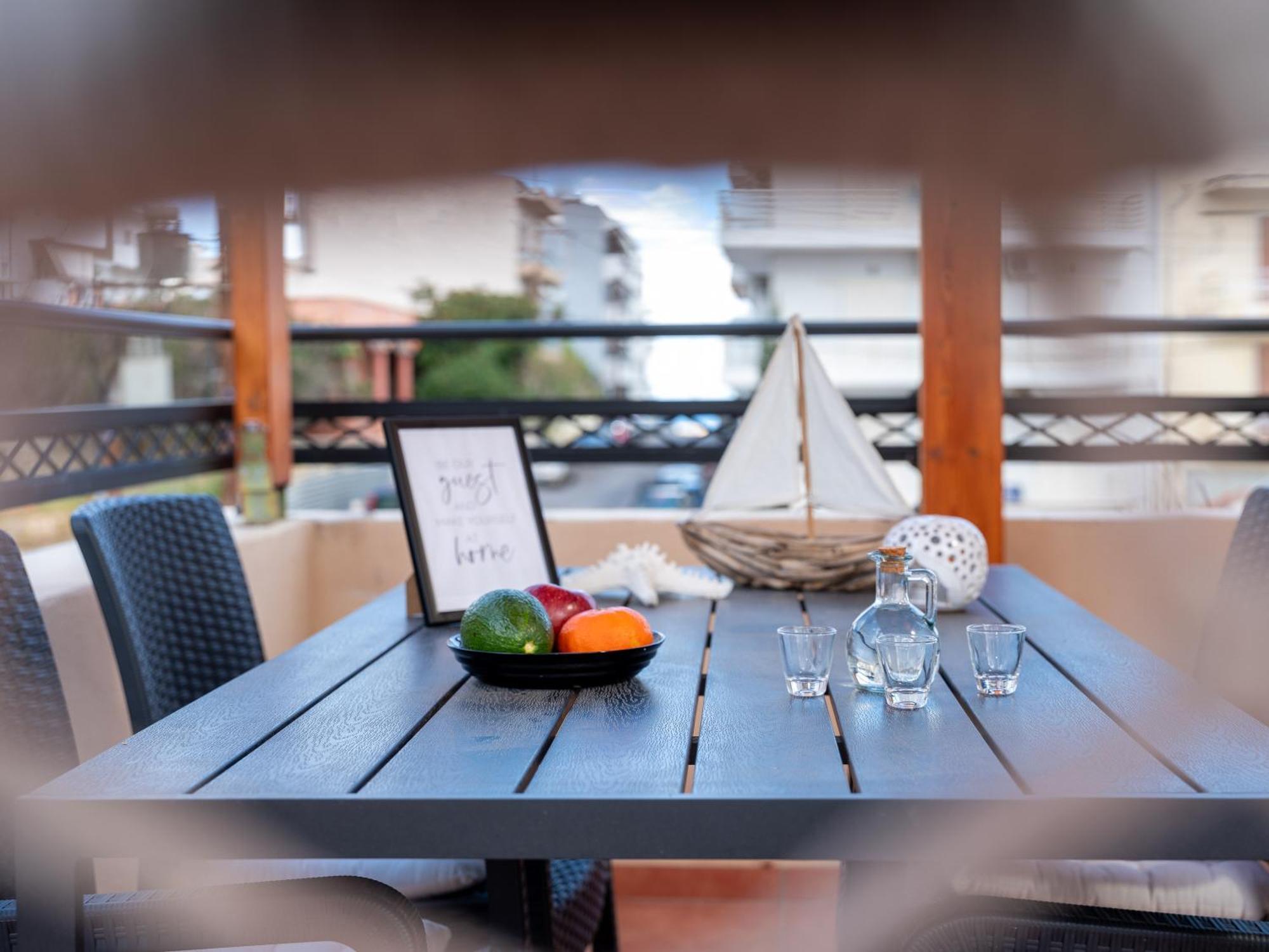 Cocomelo Apts 3 Luxury Heraklion  Bagian luar foto