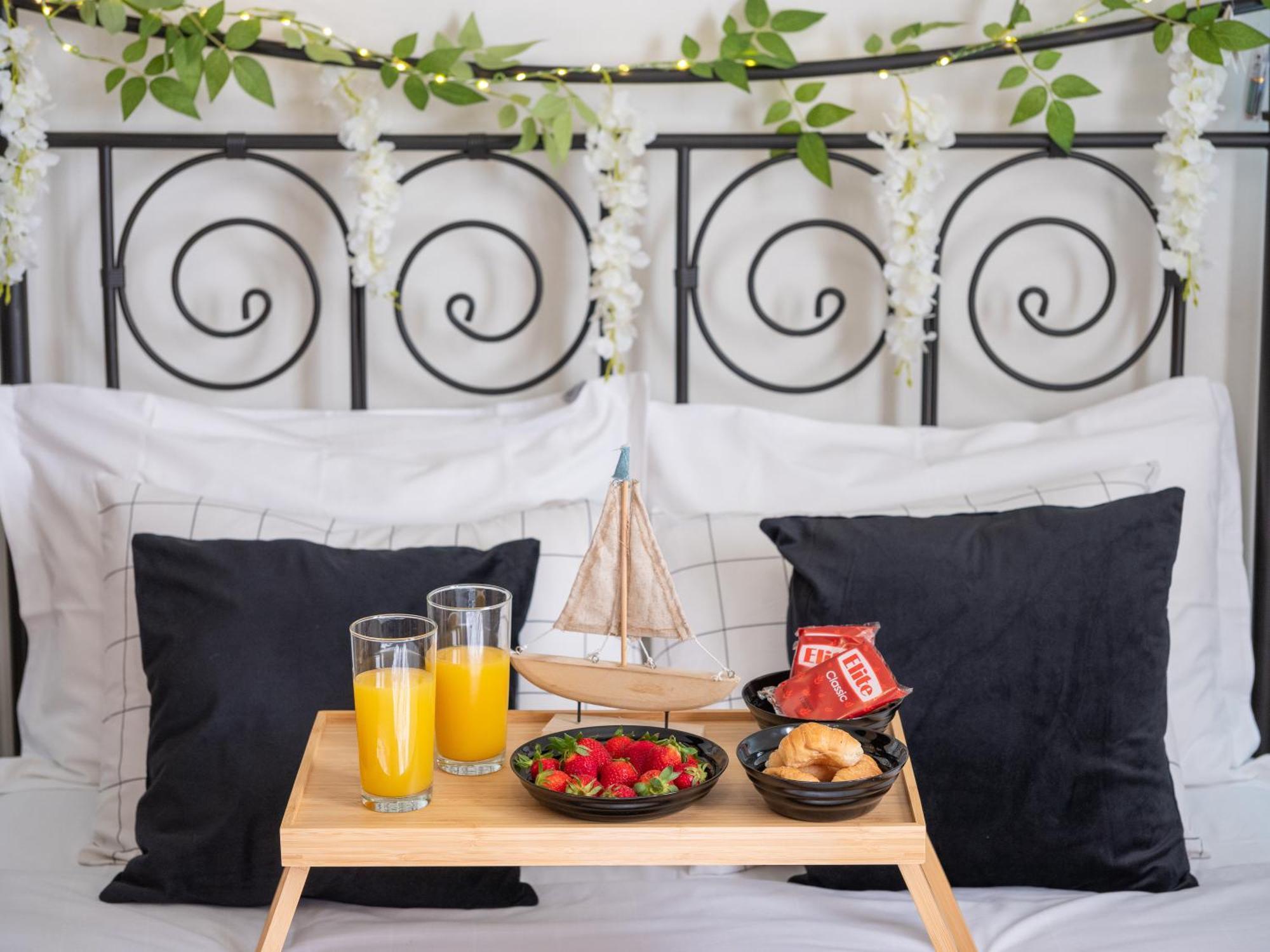 Cocomelo Apts 3 Luxury Heraklion  Bagian luar foto