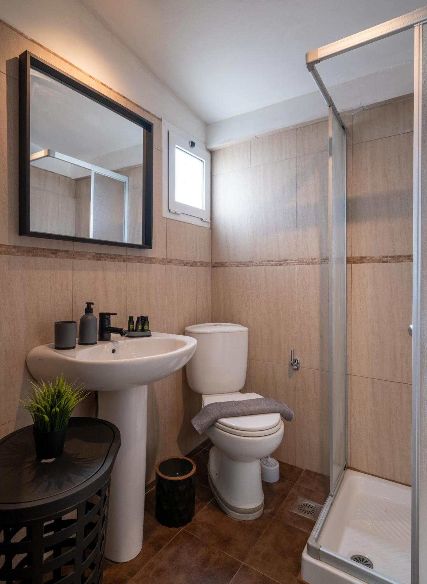 Cocomelo Apts 3 Luxury Heraklion  Bagian luar foto