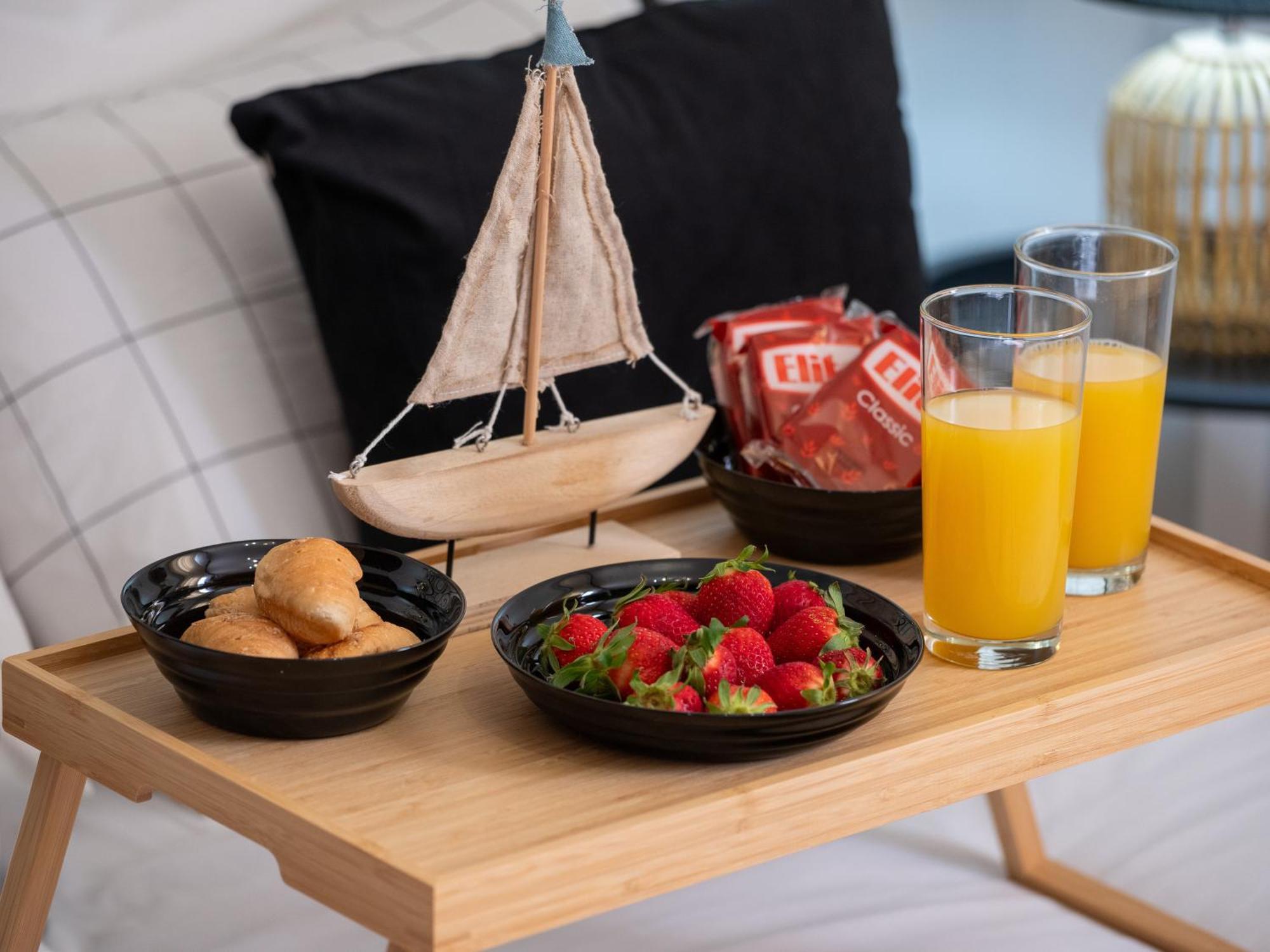 Cocomelo Apts 3 Luxury Heraklion  Bagian luar foto